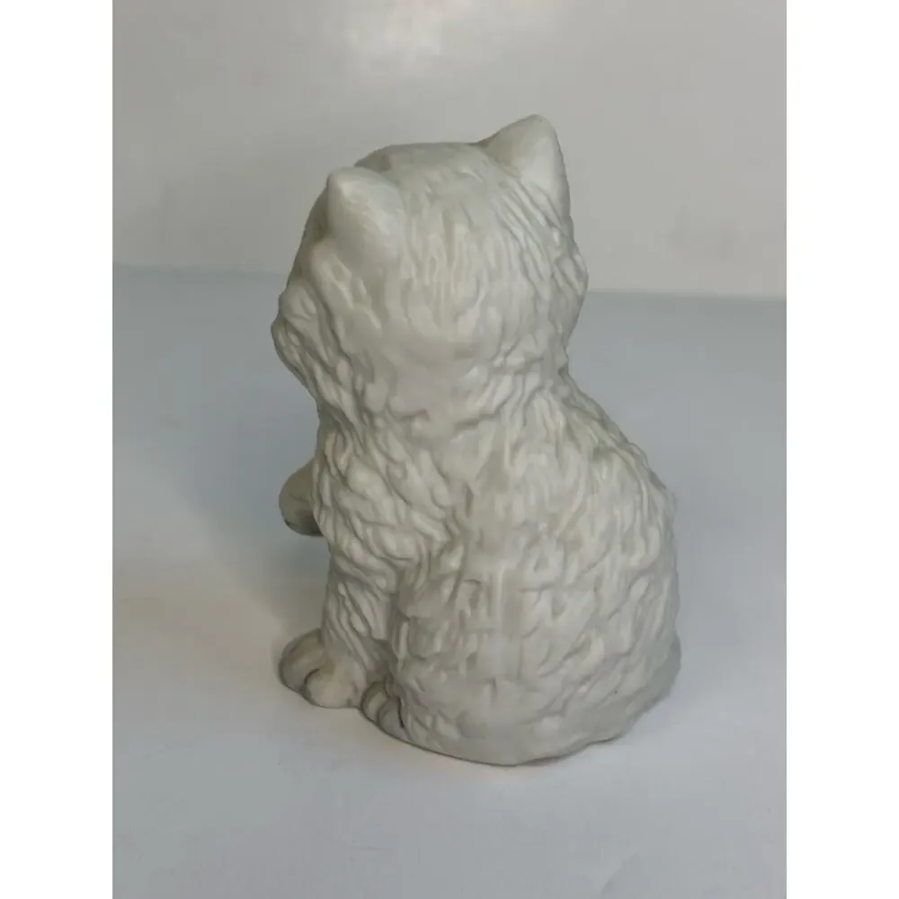 Homco Persian Kitten Figurine 1428 Blue Eyes Pink Bow Porcelain
